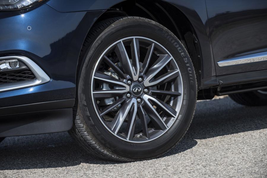 Детали экстерьера Infiniti QX60 3.5 (L50) 2016 года  (фото 30 из 34)
